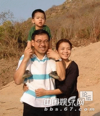王志、朱迅和兒子王法