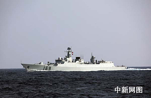 中國護航編隊在印度洋舉行升旗儀式迎新年(圖)