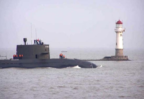 中國海軍新型元級海試。
