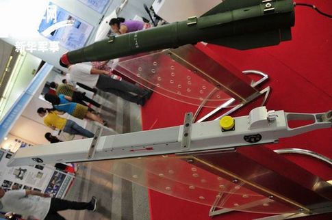 無人機(jī)用空地武器。新華軍事記者鄭文浩 攝