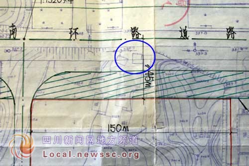 藍(lán)色標(biāo)注處為“官田茶飲莊”，位于貢井開(kāi)發(fā)區(qū)規(guī)劃綠地和省道綠化帶內(nèi)，正擋匯東起重機(jī)廠大門。