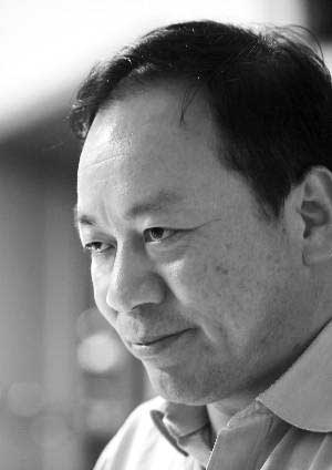 王克勤 中國經(jīng)濟時報高級記者，2002年度中國傳媒杰出人物，2003年中國十大維權人物，代表作《山西疫苗亂象調查》）