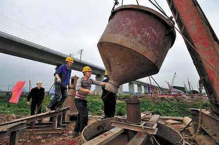 貴廣、南廣高鐵廣州樞紐工程2010年時(shí)快速推進(jìn)的場(chǎng)景，已是明日黃花