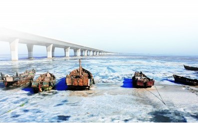 青島膠州灣不淤不凍成傳說(shuō) 海上糧倉(cāng)海鮮嚴(yán)重缺乏