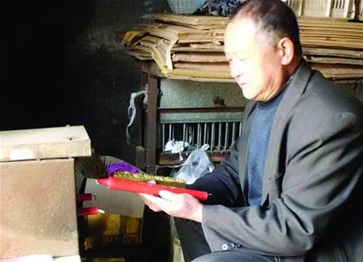 守望老字號老行當(dāng)老手藝:穿越時光 質(zhì)樸恒遠(yuǎn) 守望老字號老行當(dāng)老手藝:穿越時光 質(zhì)樸恒遠(yuǎn)