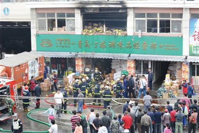 撫順路批發(fā)市場一家店鋪失火，燒掉價值十萬元味精