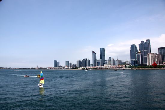 乘海上游輪游青島 實拍世界最美海灣風(fēng)光