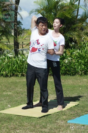 林志玲三亞瑜伽險(xiǎn)露點(diǎn)