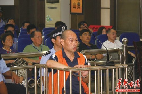 　8月30日，張家界“5·28”惡意駕車撞人案開庭審理，兇手田勝明毫無悔意。通訊員 屈平 劉雪飛 攝