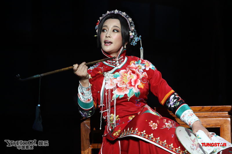 劉曉慶挑戰(zhàn)舞臺劇 容顏不老飾演賽金花