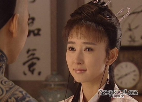 康熙秘史——青格爾，胡靜我不喜歡清裝，但是扛不住胡靜顏太厲害不過這里面私以為還是胡靜這套漢人裝更漂亮~江南水鄉(xiāng)走出的一雙含情目