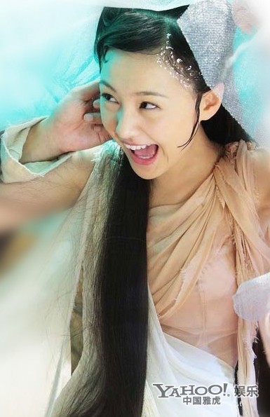 畫壁——牡丹仙子，鄭爽當(dāng)鄭爽的牡丹仙子出現(xiàn)在漆黑的電影院大熒幕上如同一陣清新的風(fēng)撲面而來，有多少宅男是為了看鄭爽的顏?zhàn)哌M(jìn)的電影院