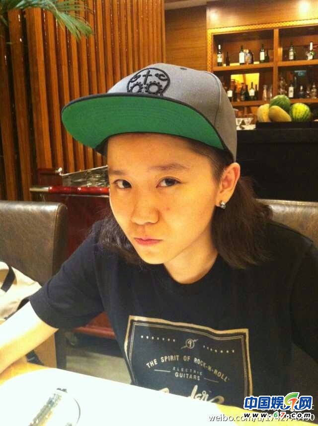 好聲音大山劉珊珊圓寸照曝光，網(wǎng)友揭其同性戀身份