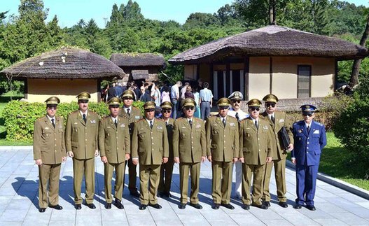朝鮮舉國(guó)慶祝國(guó)慶節(jié)