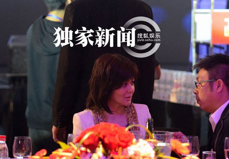 港臺大陸三地明星齊聚酒會 小S雷人熱舞high翻全場