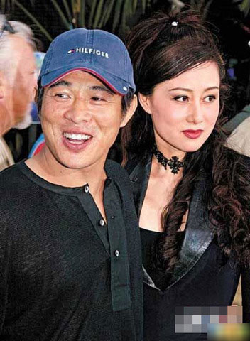 李連杰愛(ài)妻利智的身世