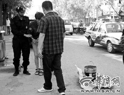 昨日下午，犯罪嫌疑人指認(rèn)現(xiàn)場 