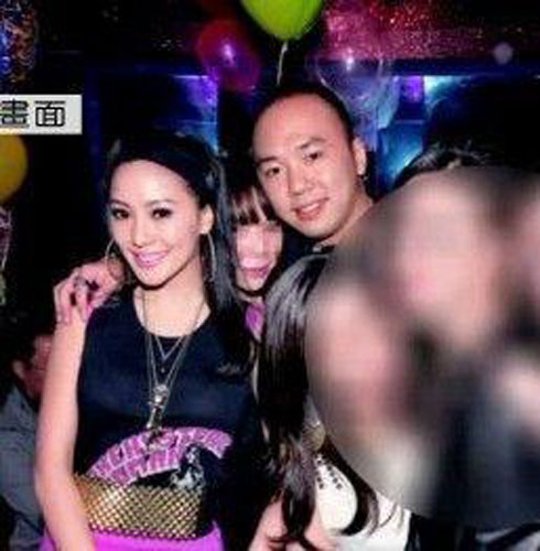 房祖名與內(nèi)地歌手葉熙祺隱婚 成龍封鎖消息