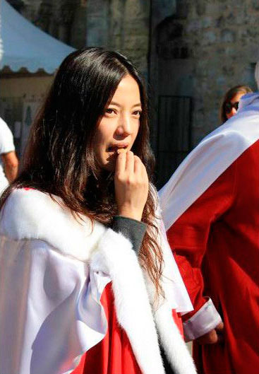 趙薇法國被授魯拉德騎士團(tuán)封號(hào) 身披紅袍場(chǎng)面震撼