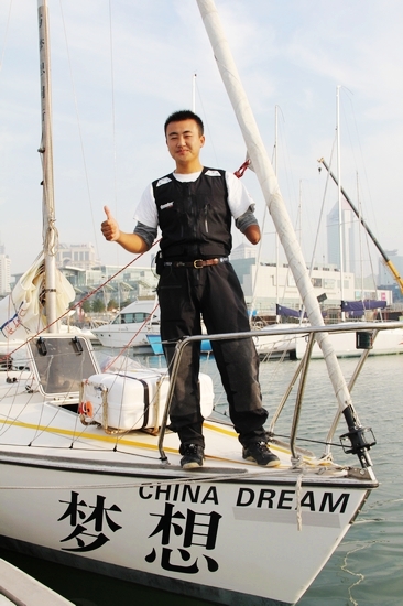 青島獨(dú)臂哥揚(yáng)帆環(huán)游中國(guó)海