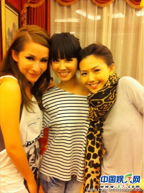 女星同場(chǎng)爭(zhēng)艷勝敗真相 范冰冰把對(duì)手秒成渣