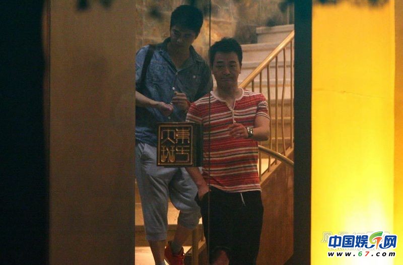 李湘愛(ài)女超大牌 吳樾與男伴按摩性取向受質(zhì)疑