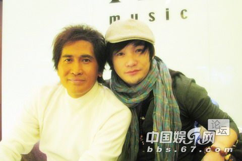 曝《好聲音》黃勇曾介入買紅妹孫楠離婚門 曝《好聲音》黃勇曾介入買紅妹孫楠離婚門