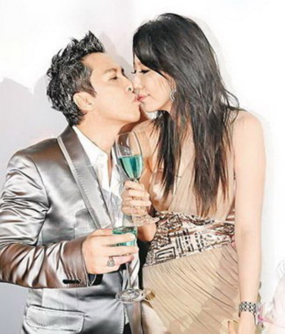 李若彤富商男友郭應(yīng)泉大20歲 網(wǎng)友大呼夢(mèng)碎