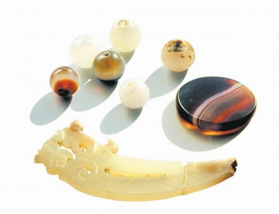 曹操高陵發(fā)掘探秘:下葬時(shí)口含稀世明珠出土