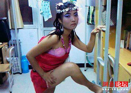 當代女大學(xué)生宿舍生活