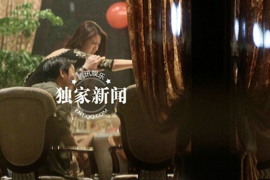 安以軒上海慶生圈內好友齊聚祝壽 舉杯豪飲醉態(tài)百出