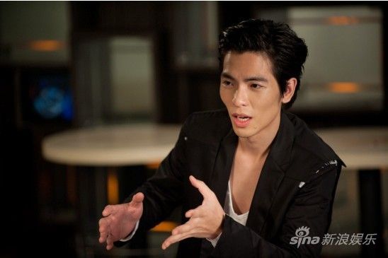 蕭敬騰個唱調(diào)侃抱歉沒下雨