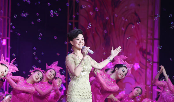 宋祖英獻唱天津國慶晚會