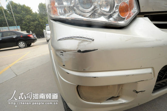 河南通報(bào)警察擊斃小偷案情：嫌犯手持磚頭襲警