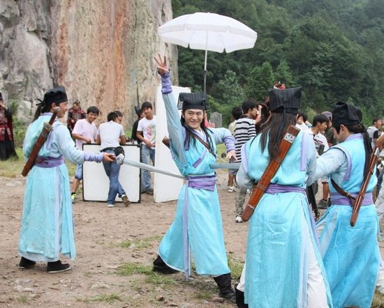 新白發(fā)魔女傳幕后花絮曝光 萌點(diǎn)十足歡樂多