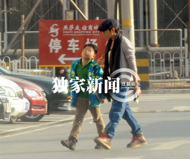 陳坤自爆寶貝兒子的清晰照 9歲優(yōu)優(yōu)訓(xùn)狗場面溫馨