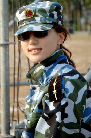 新一代軍藝?；ūP點(diǎn):殷桃姚琳娜成美女代表