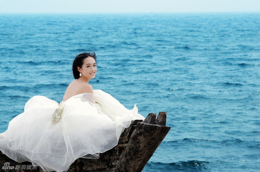 新一代軍藝?；ūP點(diǎn):殷桃姚琳娜成美女代表