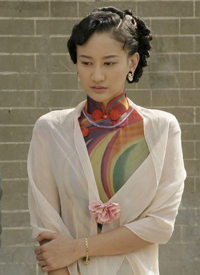 扒女星上位路 古力娜扎吻高富帥