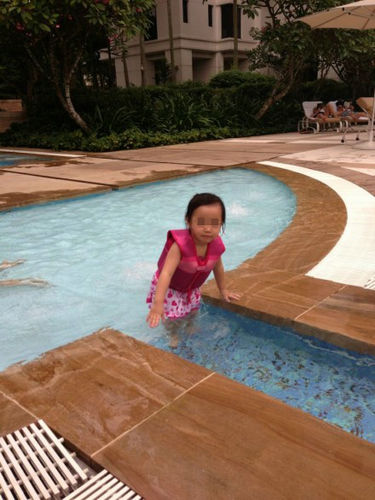 星二代奢華生活 出門(mén)都豪車(chē)接送