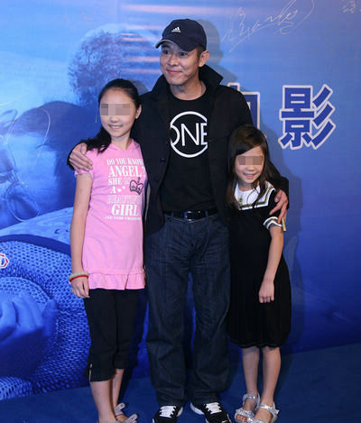 星二代奢華生活 出門(mén)都豪車接送