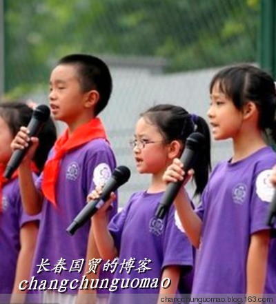 劉儀偉六歲女兒劉思樂曝光 劉儀偉送女兒上學(xué)