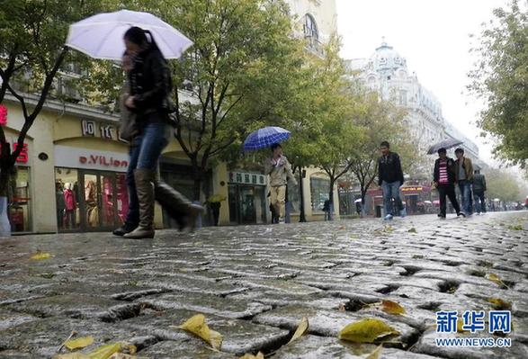 我國多地現(xiàn)降溫降雨天氣 一場(chǎng)秋雨一場(chǎng)寒