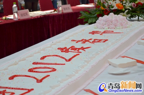 18米巨型蛋糕回饋?zhàn)x者