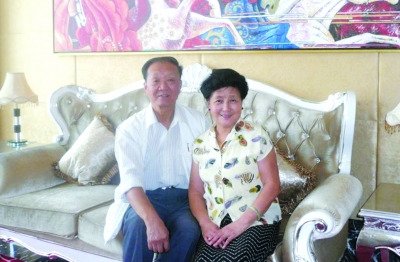 2012年國慶的照片，母親依然有氣質(zhì)