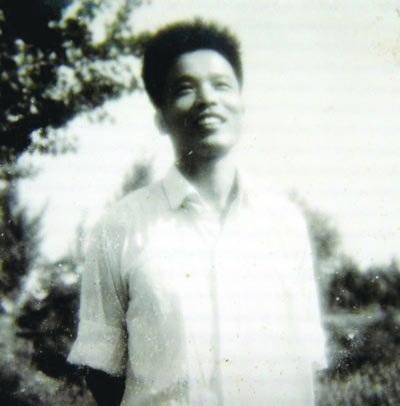 父親插隊(duì)時(shí)的照片，精神煥發(fā)