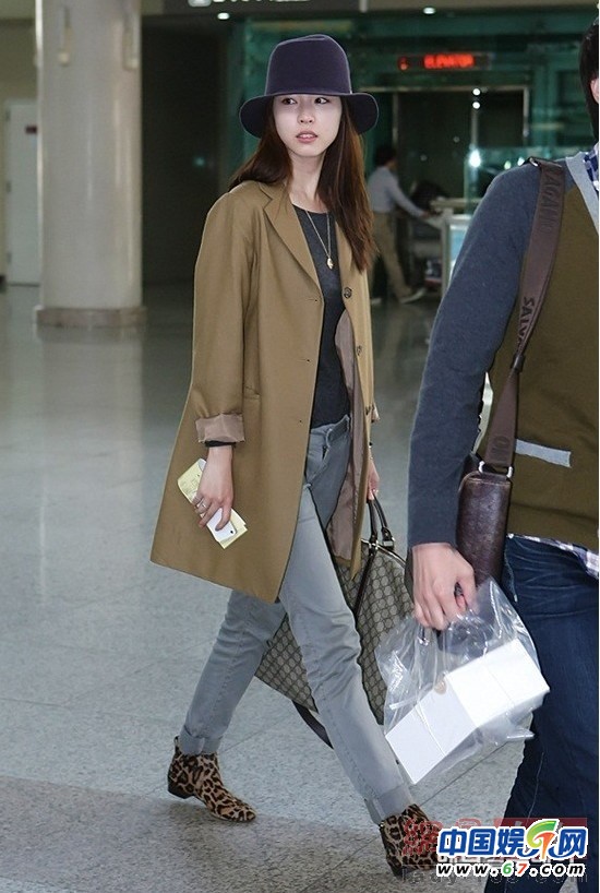 女星天王范養(yǎng)成記:偽素顏大墨鏡成氣場(chǎng)來源