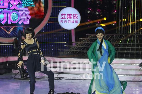 謝娜扮青蛇展現(xiàn)嚇死人媚態(tài) 鄒凱與美艷女友齊亮相