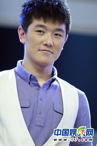 《天天向上》七大主持人背景揭秘 屬跨國(guó)合作