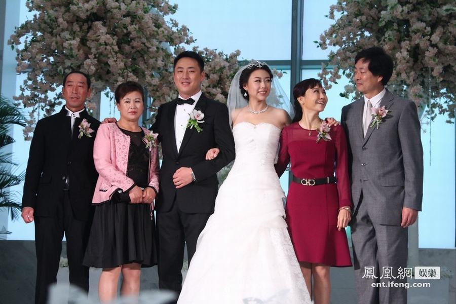 濮存昕25歲女兒濮方北京大婚 未進(jìn)娛樂圈自己做老總